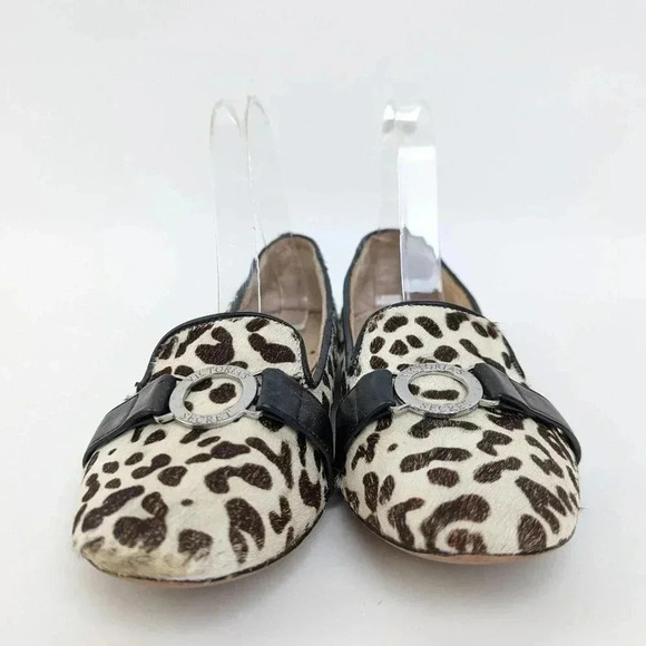Victoria's Secret Cow Print Ballet Flats - 7 - Picture 8 of 13